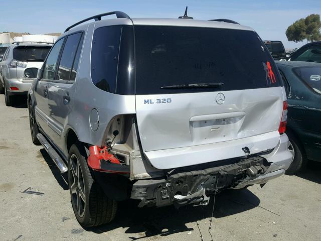 4JGAB54E13A401651 - 2003 MERCEDES-BENZ ML 320 SILVER photo 3