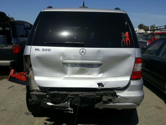 4JGAB54E13A401651 - 2003 MERCEDES-BENZ ML 320 SILVER photo 9