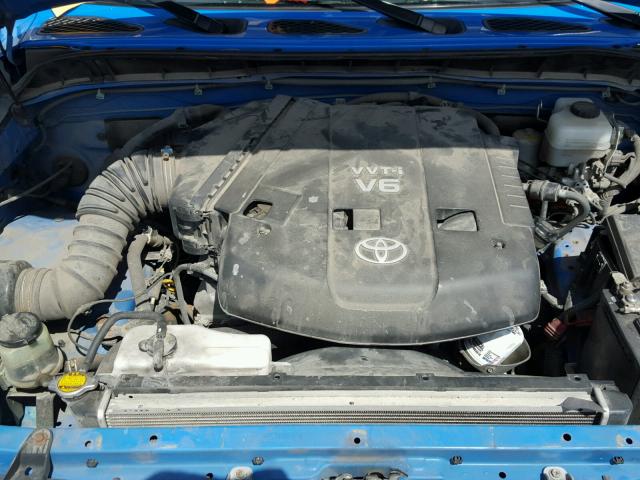 JTEZU11F470018866 - 2007 TOYOTA FJ CRUISER BLUE photo 7