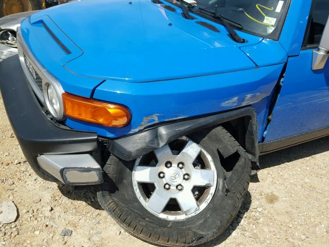 JTEZU11F470018866 - 2007 TOYOTA FJ CRUISER BLUE photo 9