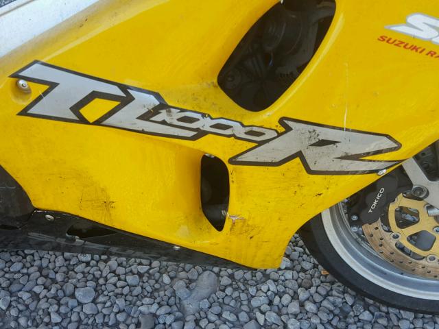 JS1VT52A6W2100871 - 1998 SUZUKI TL1000 R YELLOW photo 9