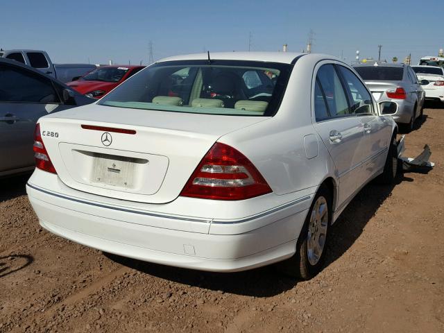 WDBRF54H36A864206 - 2006 MERCEDES-BENZ C GENERATI WHITE photo 4