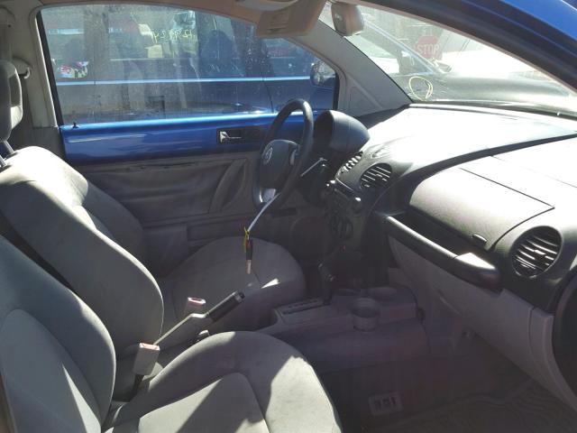 3VWCC21C1XM444940 - 1999 VOLKSWAGEN NEW BEETLE 蓝色 照片 5