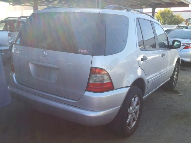 4JGAB72E2YA188361 - 2000 MERCEDES-BENZ ML 430 银色 照片 4