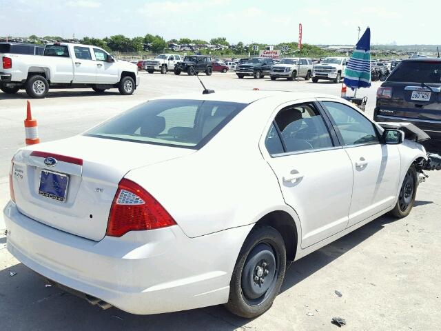 3FAHP0HA9CR228844 - 2012 FORD FUSION SE WHITE photo 4