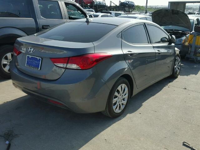 5NPDH4AEXCH135585 - 2012 HYUNDAI ELANTRA GL GRAY photo 4