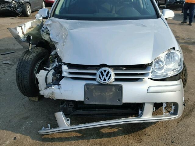 WVWDA71K68W093879 - 2008 VOLKSWAGEN RABBIT SILVER photo 9