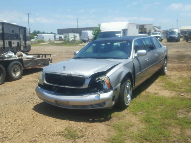 1GEEH90YX5U550175 - 2005 CADILLAC PROFESSION SILVER photo 2