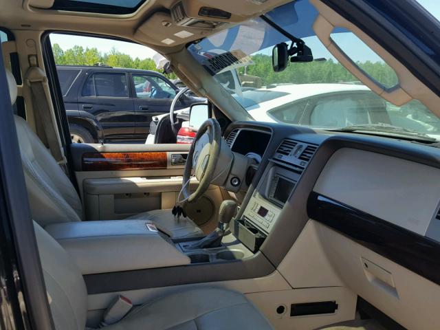 5LMFU28R14LJ26202 - 2004 LINCOLN NAVIGATOR BLACK photo 5