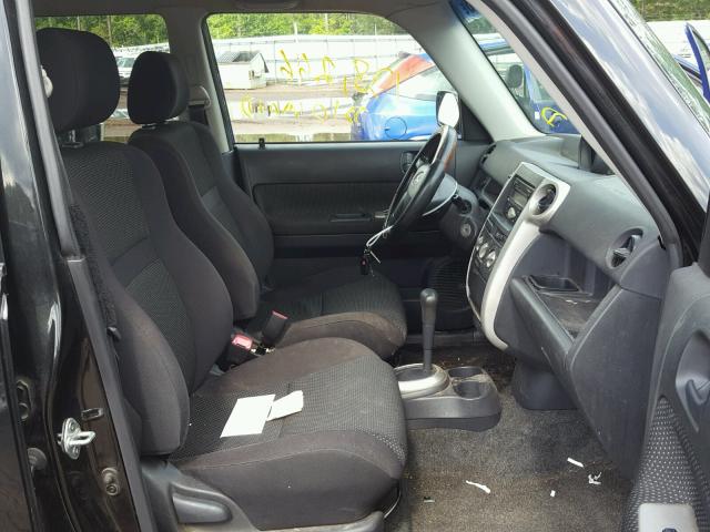 JTLKT324X54009486 - 2005 TOYOTA SCION XB BLACK photo 5