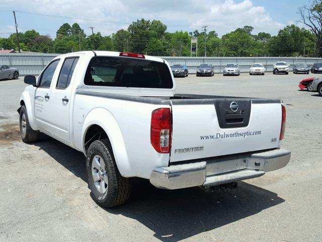 1N6AD0FR2AC429121 - 2010 NISSAN FRONTIER C WHITE photo 3