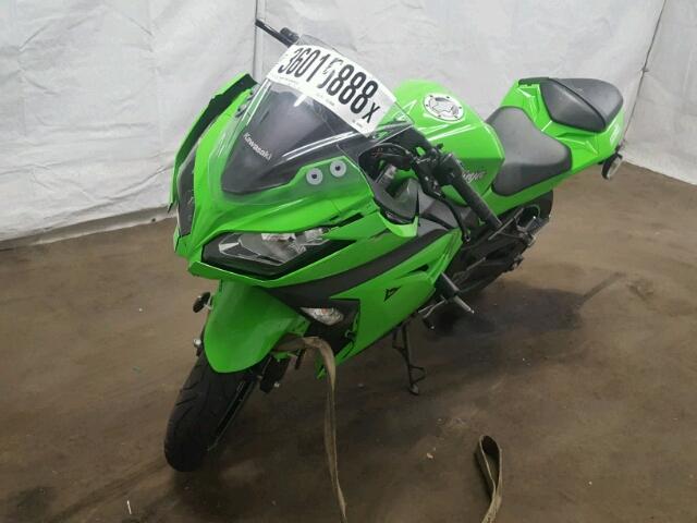 JKAEX8B19FDA20946 - 2015 KAWASAKI EX300 B GREEN photo 2