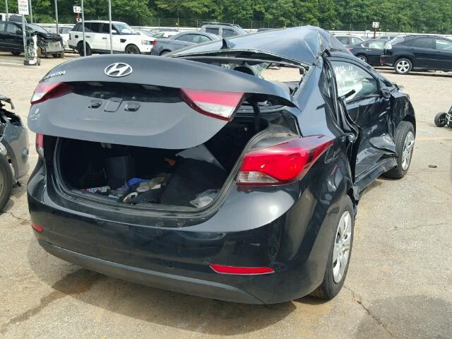 5NPDH4AE2GH668861 - 2016 HYUNDAI ELANTRA SE BLACK photo 4