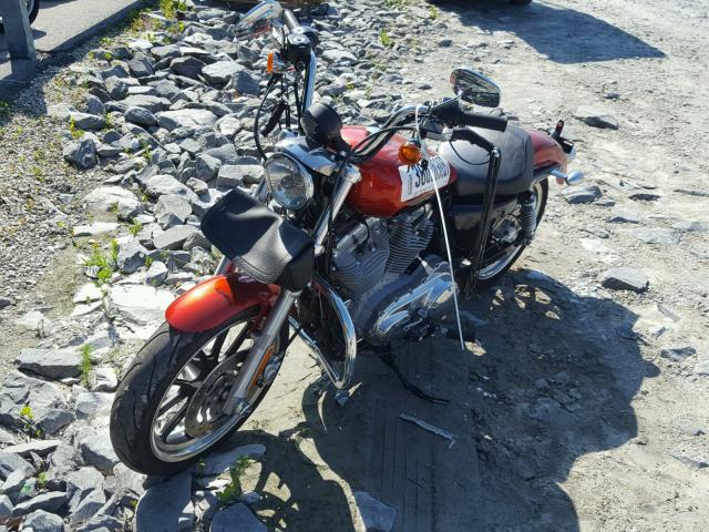 1HD4CR216DC403308 - 2013 HARLEY-DAVIDSON XL883 SUPE RED photo 2