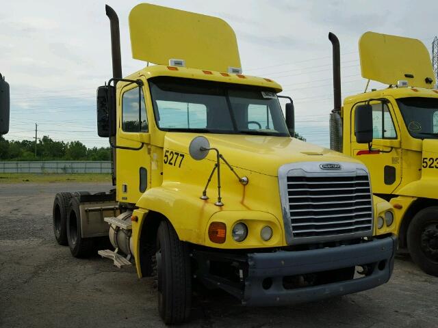 1FUJBBCV95LU67305 - 2005 FREIGHTLINER CONVENTION YELLOW photo 1