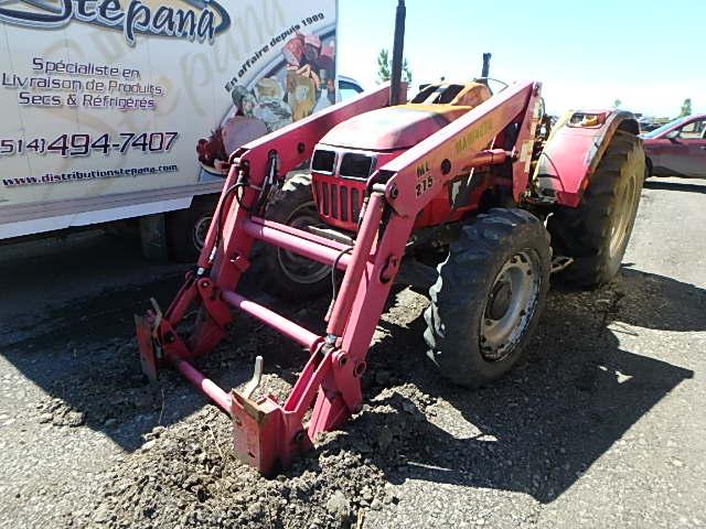 KPS1045 - 2006 MAHINDRA AND MAHINDRA TRACTOR RED photo 2