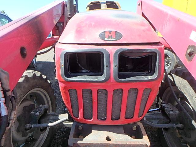 KPS1045 - 2006 MAHINDRA AND MAHINDRA TRACTOR RED photo 7