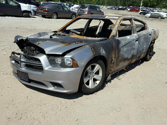 2C3CDXBG4EH262681 - 2014 DODGE CHARGER SILVER photo 2