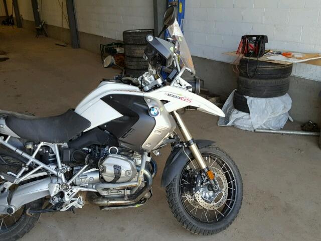 WB1045003AZX04737 - 2010 BMW R1200 GS WHITE photo 5