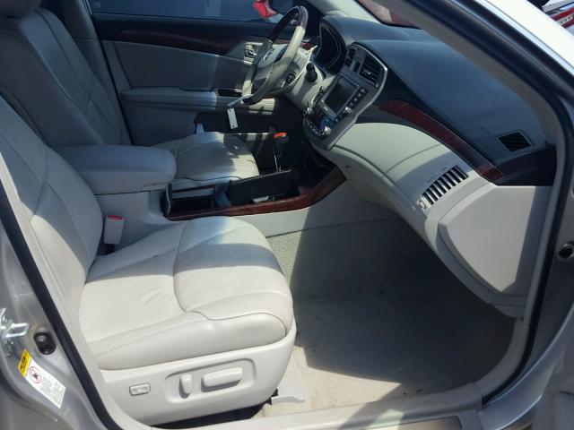 4T1BK3DB7BU373429 - 2011 TOYOTA AVALON BAS Gümüş foto 5