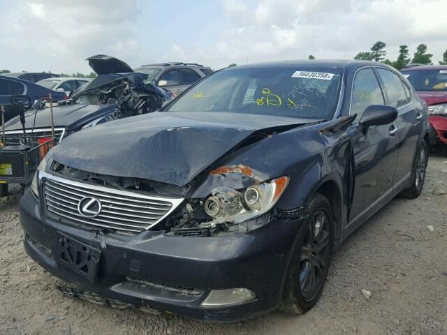 JTHGL46F575007112 - 2007 LEXUS LS 460L GRAY photo 2