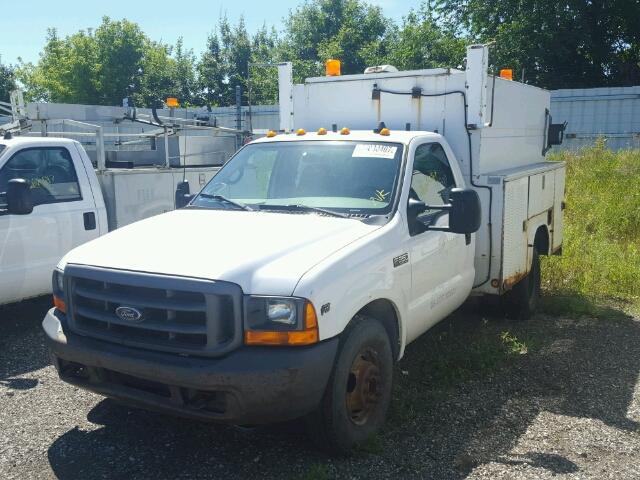 1FDWF36L11EA62714 - 2001 FORD F350 SUPER WHITE photo 2