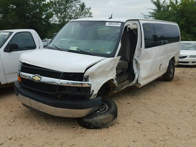 1GAZG1FGXF1236311 - 2015 CHEVROLET EXPRESS G3 WHITE photo 2