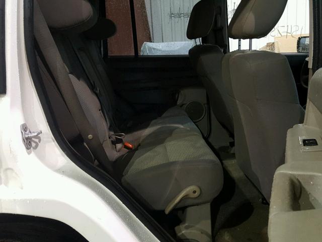1J8HG48K58C141791 - 2008 JEEP COMMANDER WHITE photo 6