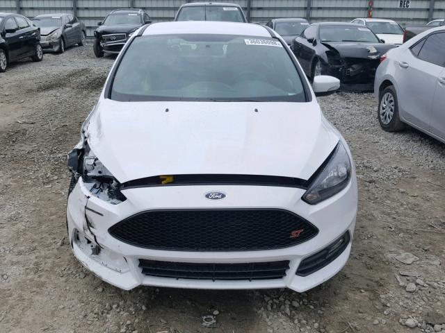 1FADP3L9XHL337980 - 2017 FORD FOCUS ST WHITE photo 9