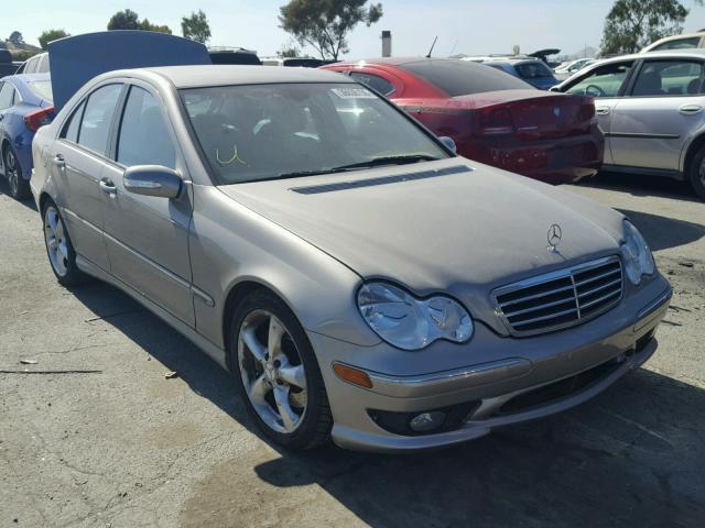 WDBRF52H46F734585 - 2006 MERCEDES-BENZ C GENERATI GOLD photo 1