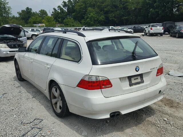 WBANN73526CN01984 - 2006 BMW 530 XIT WHITE photo 3