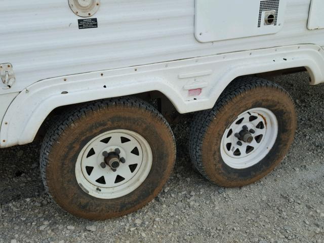 4YDF2552827305927 - 2002 KEYSTONE HORNET WHITE photo 10