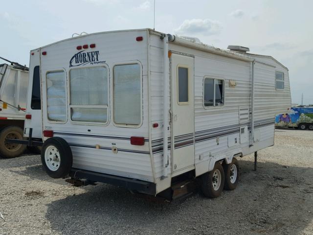 4YDF2552827305927 - 2002 KEYSTONE HORNET WHITE photo 4