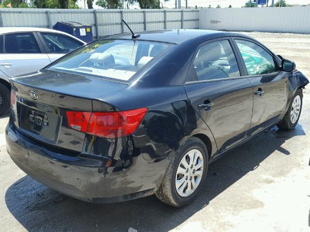 KNAFU4A26B5455802 - 2011 KIA FORTE BLACK photo 4