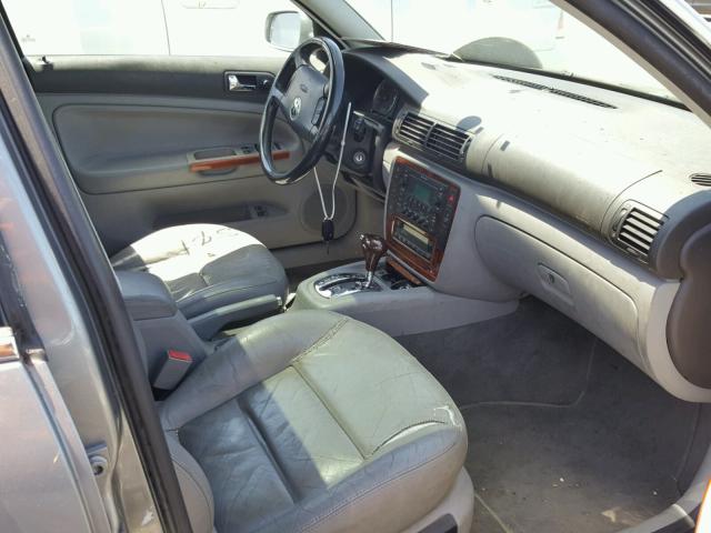 WVWWH63B83E145863 - 2003 VOLKSWAGEN PASSAT GLX 灰色 照片 5