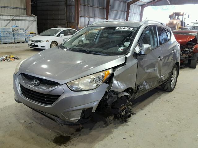 KM8JU3AC3BU148007 - 2011 HYUNDAI TUCSON GLS SILVER photo 2