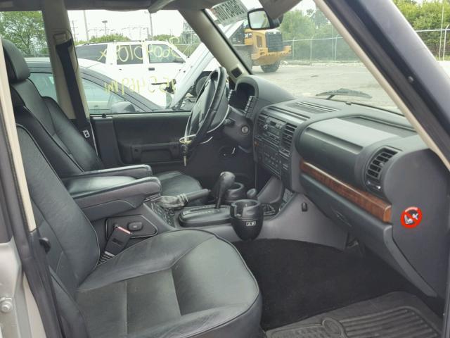 SALTW16463A824099 - 2003 LAND ROVER DISCOVERY SILVER photo 5