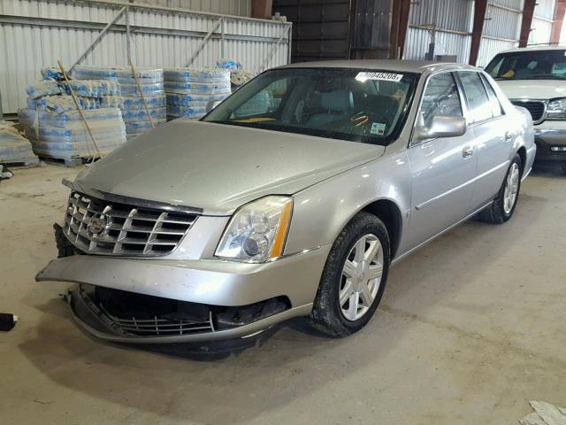 1G6KD57Y67U180337 - 2007 CADILLAC DTS SILVER photo 2