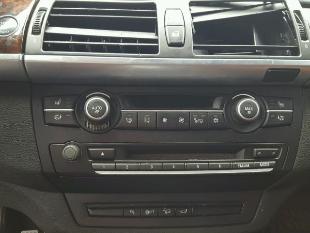 5UXZW0C57CL668943 - 2012 BMW X5 XDRIVE3 WHITE photo 9