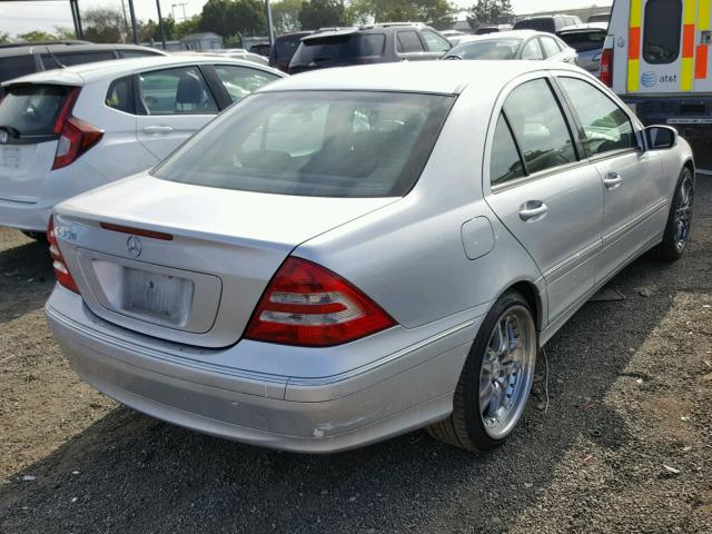 WDBRF56H67F877467 - 2007 MERCEDES-BENZ C 350 SILVER photo 4