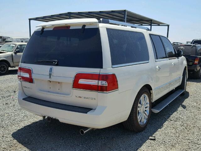 5LMFL285X8LJ00512 - 2008 LINCOLN NAVIGATOR WHITE photo 4