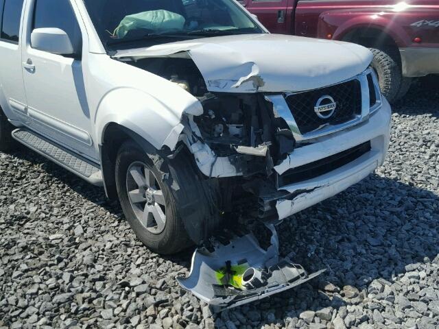 5N1AR18U18C648069 - 2008 NISSAN PATHFINDER WHITE photo 9