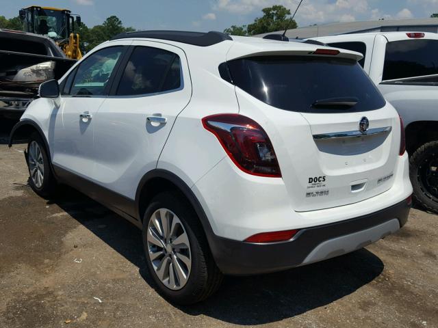 KL4CJASB7JB638583 - 2018 BUICK ENCORE PRE WHITE photo 3