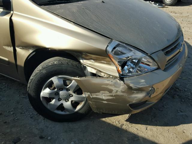 KNDMB233086218462 - 2008 KIA SEDONA EX GOLD photo 9