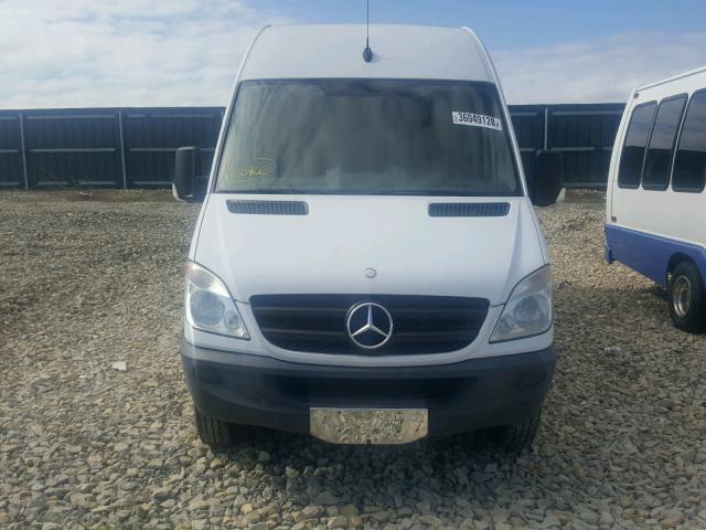 WD3PF4CC1C5653965 - 2012 MERCEDES-BENZ SPRINTER 3 WHITE photo 9