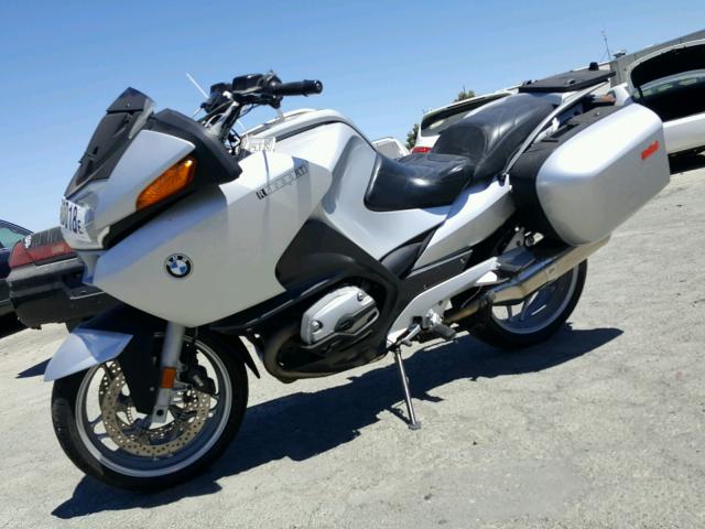 WB10388029ZT14135 - 2009 BMW R1200 RT SILVER photo 2