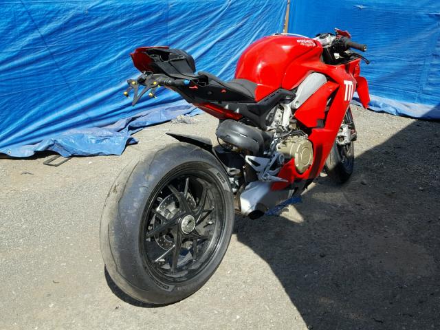 ZDMDAGNW2JB000824 - 2018 DUCATI PANIGALE V RED photo 4