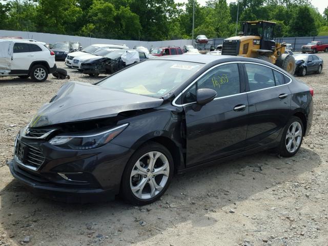 1G1BF5SM5H7168409 - 2017 CHEVROLET CRUZE PREM GRAY photo 2