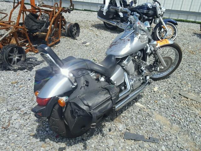 JH2RC53038K110006 - 2008 HONDA VT750 C2 SILVER photo 4