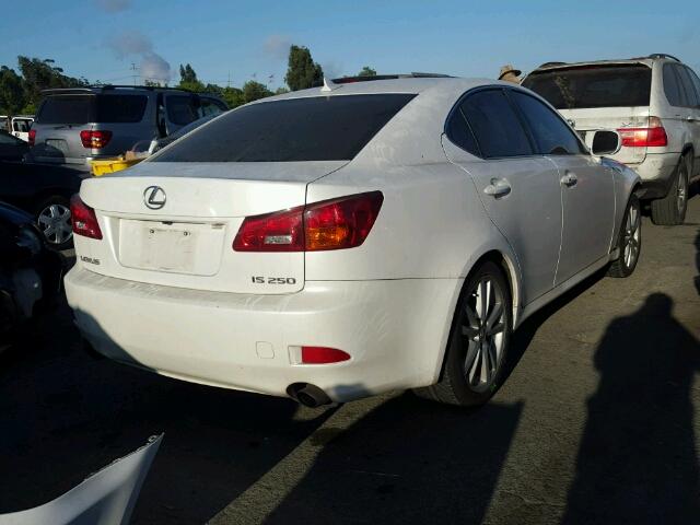 JTHBK262272026751 - 2007 LEXUS IS 250 WHITE photo 4